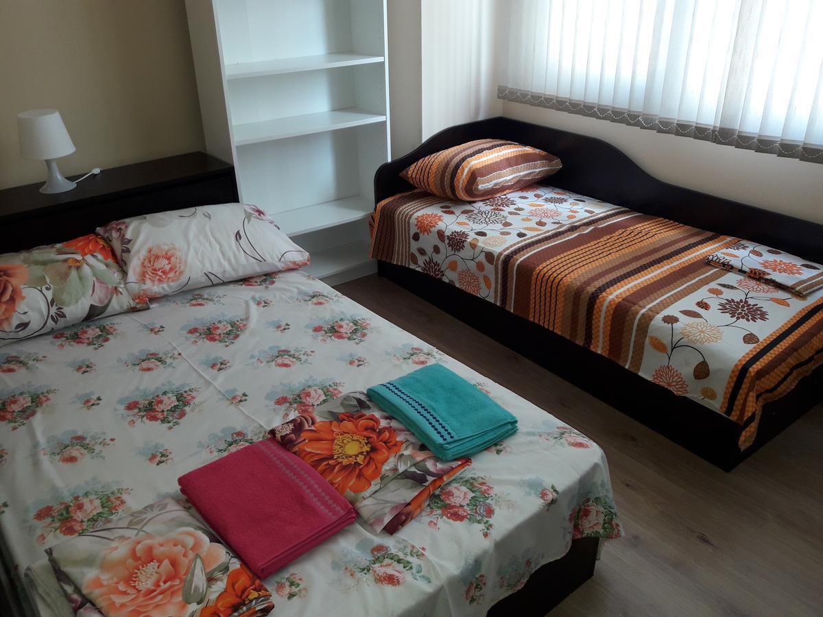 Guest House Mania โซเฟีย ภายนอก รูปภาพ
